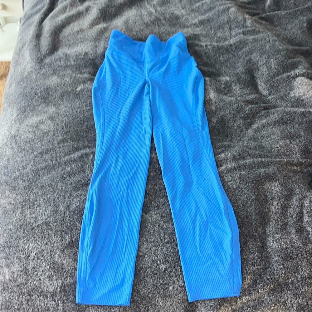 BLUE NILE LULULEMON LEGGINGS